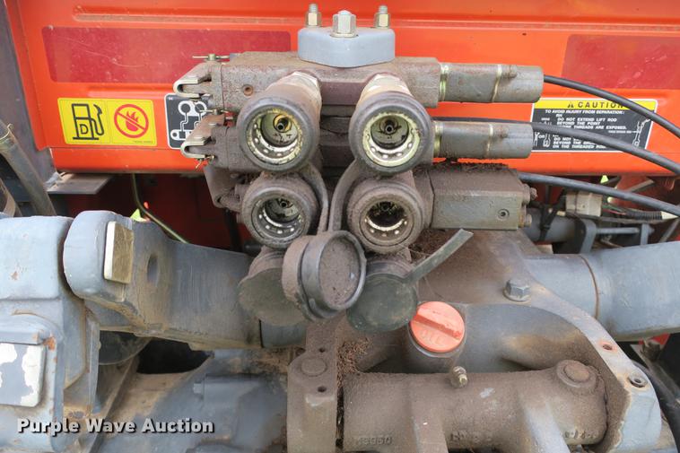 image for item EK9681 2004 Kubota M8200 MFWD tractor