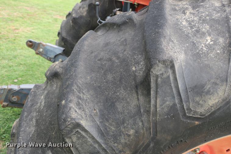 image for item EK9681 2004 Kubota M8200 MFWD tractor