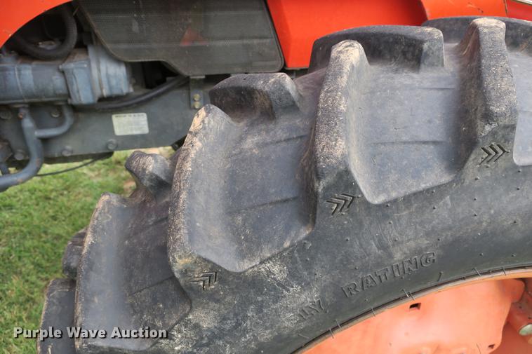 image for item EK9681 2004 Kubota M8200 MFWD tractor