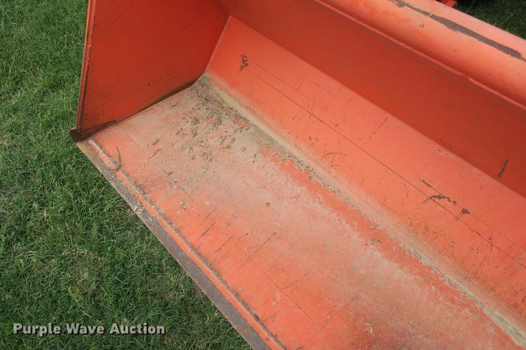 image for item EK9681 2004 Kubota M8200 MFWD tractor