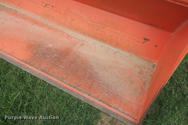 image for item EK9681 2004 Kubota M8200 MFWD tractor