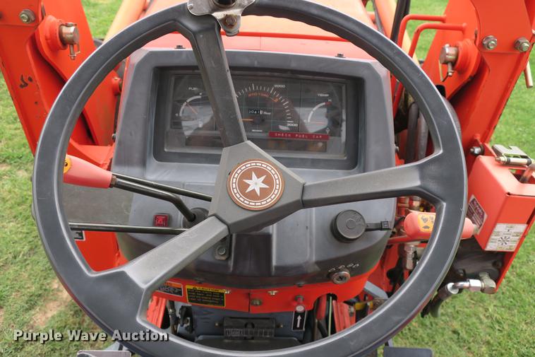 image for item EK9681 2004 Kubota M8200 MFWD tractor