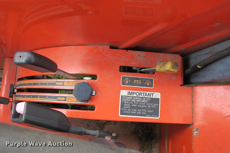 image for item EK9681 2004 Kubota M8200 MFWD tractor