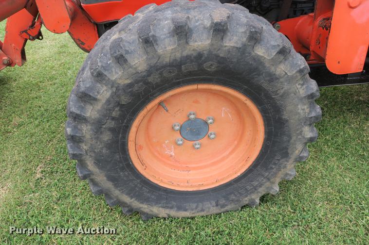 image for item EK9682 2003 Kubota M5700 MFWD tractor