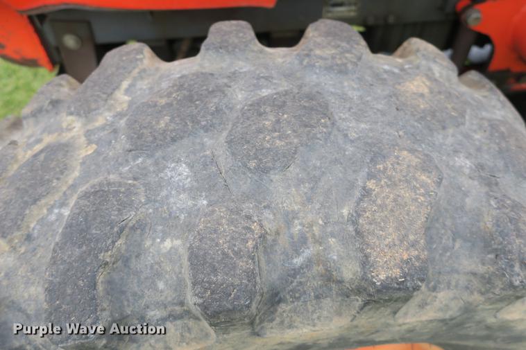 image for item EK9682 2003 Kubota M5700 MFWD tractor