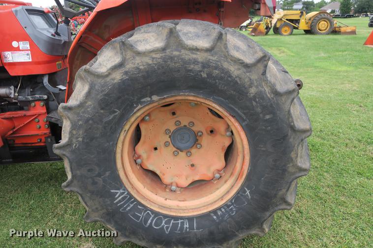 image for item EK9682 2003 Kubota M5700 MFWD tractor