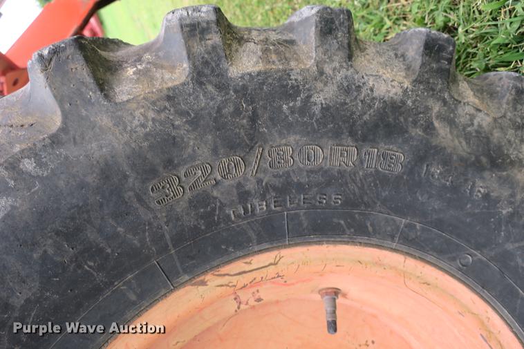 image for item EK9682 2003 Kubota M5700 MFWD tractor