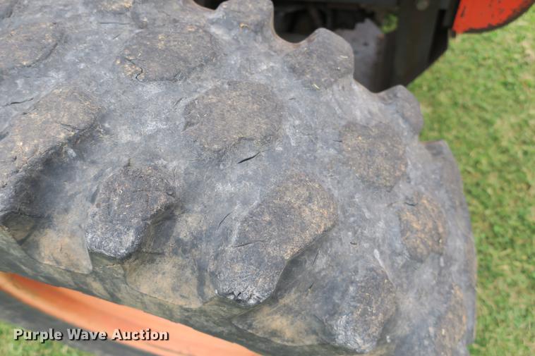 image for item EK9682 2003 Kubota M5700 MFWD tractor