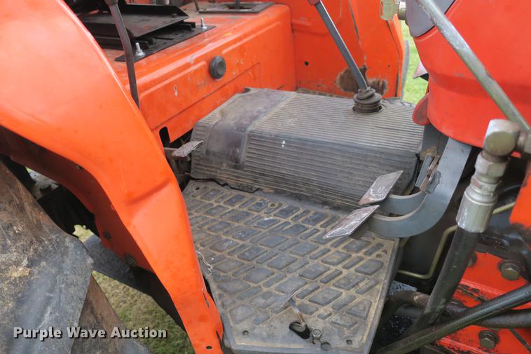 image for item EK9682 2003 Kubota M5700 MFWD tractor