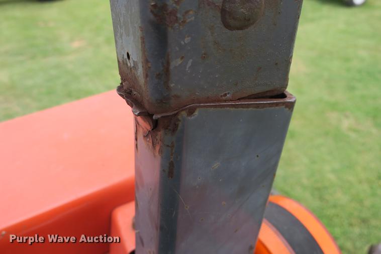 image for item EK9682 2003 Kubota M5700 MFWD tractor