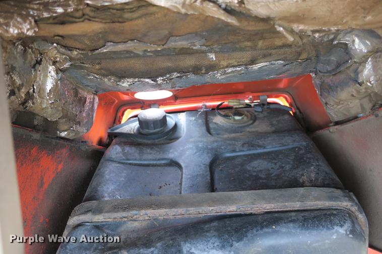 image for item EK9682 2003 Kubota M5700 MFWD tractor