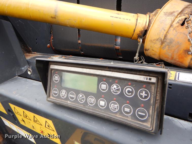 image for item EK9683 Vicon RV1901 round baler