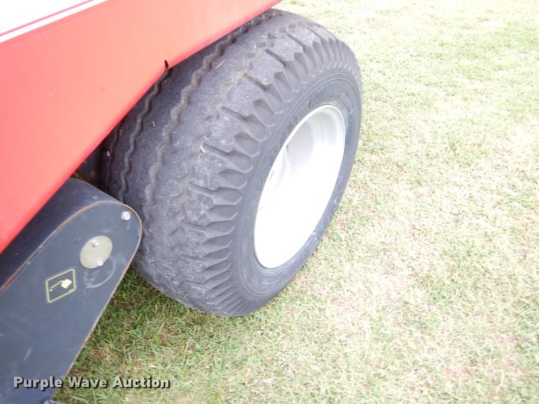 image for item EK9683 Vicon RV1901 round baler