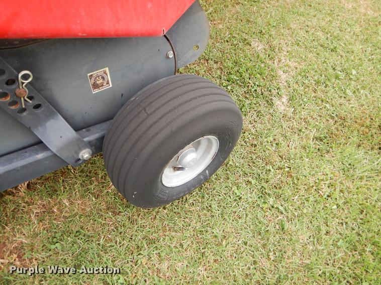 image for item EK9683 Vicon RV1901 round baler