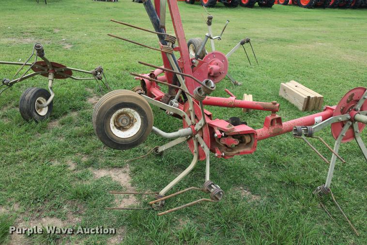 image for item EK9693 Tonutti GT-500 hay rake