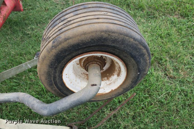 image for item EK9693 Tonutti GT-500 hay rake