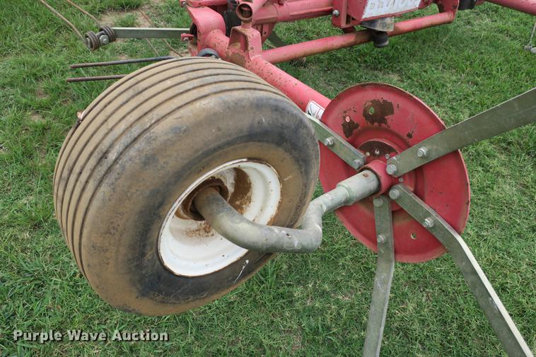 image for item EK9693 Tonutti GT-500 hay rake