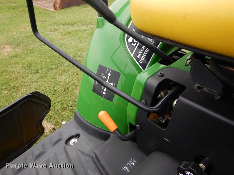 image for item EK9695 2007 John Deere 2305 MFWD tractor