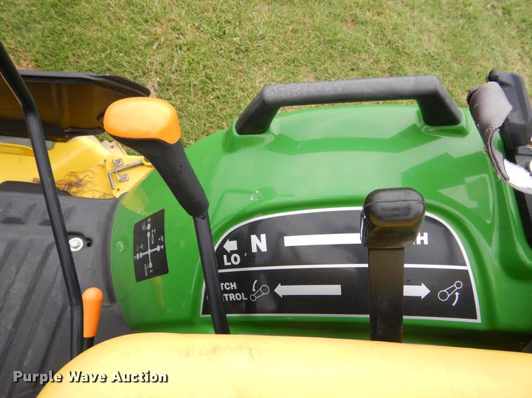 image for item EK9695 2007 John Deere 2305 MFWD tractor