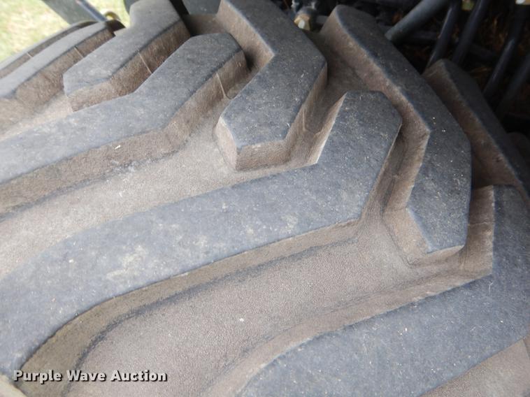 image for item EK9695 2007 John Deere 2305 MFWD tractor