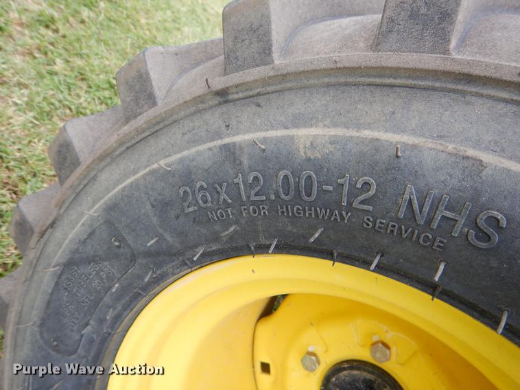 image for item EK9695 2007 John Deere 2305 MFWD tractor