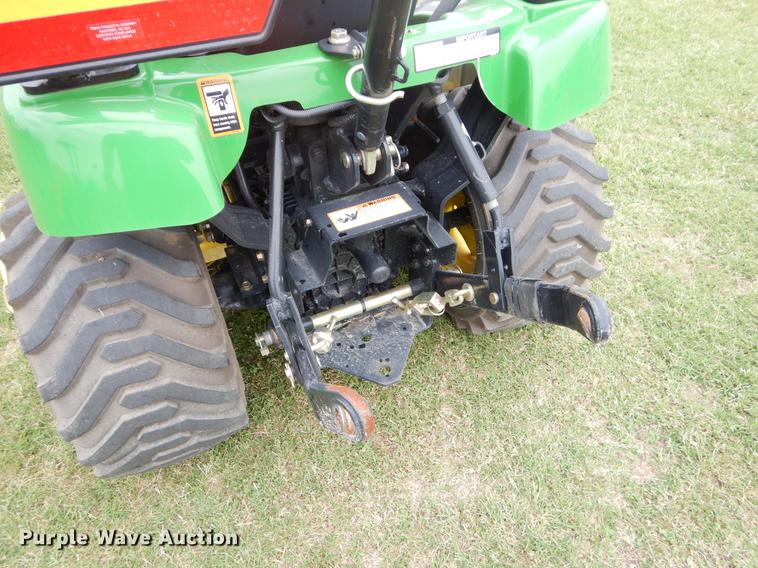 image for item EK9695 2007 John Deere 2305 MFWD tractor