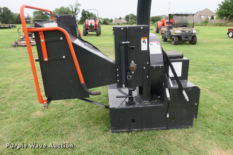 image for item EK9696 Bobcat WC-8BCHIPPER chipper