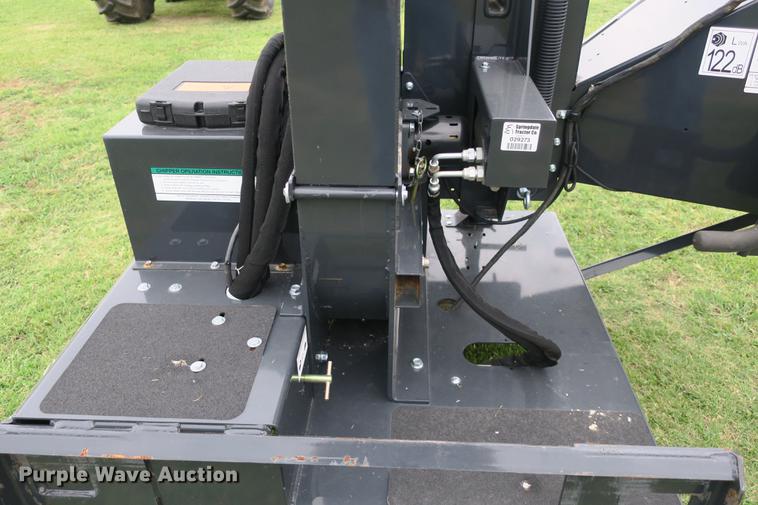 image for item EK9696 Bobcat WC-8BCHIPPER chipper