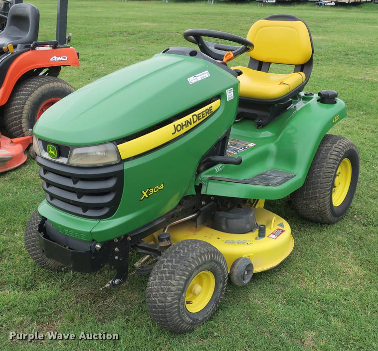image for item EK9702 2008 John Deere X304 lawn mower
