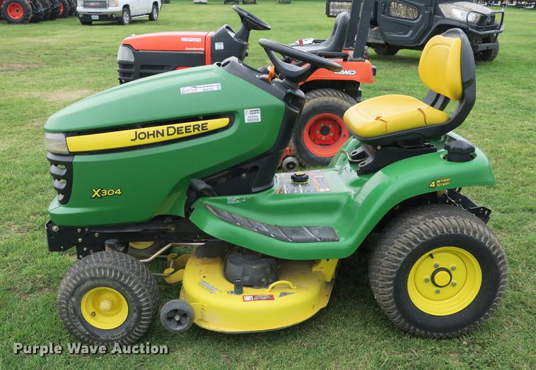 image for item EK9702 2008 John Deere X304 lawn mower