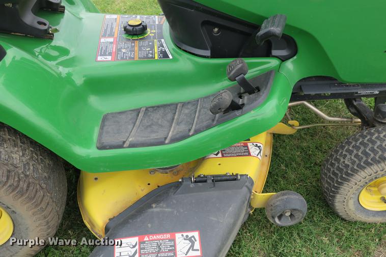 image for item EK9702 2008 John Deere X304 lawn mower