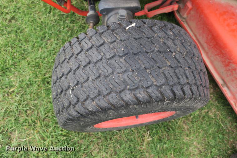 image for item EK9703 Kubota BX2200D tractor