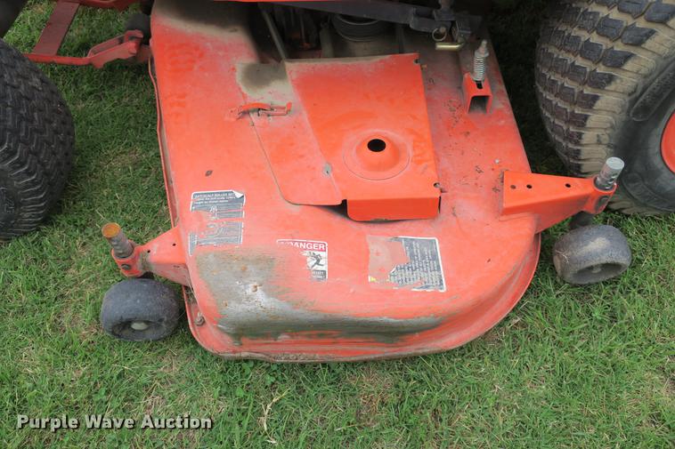 image for item EK9703 Kubota BX2200D tractor