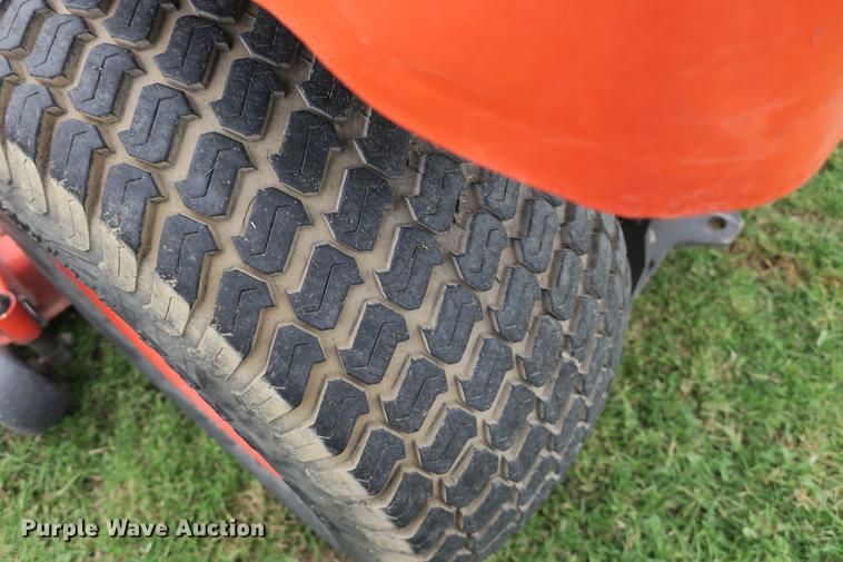 image for item EK9703 Kubota BX2200D tractor