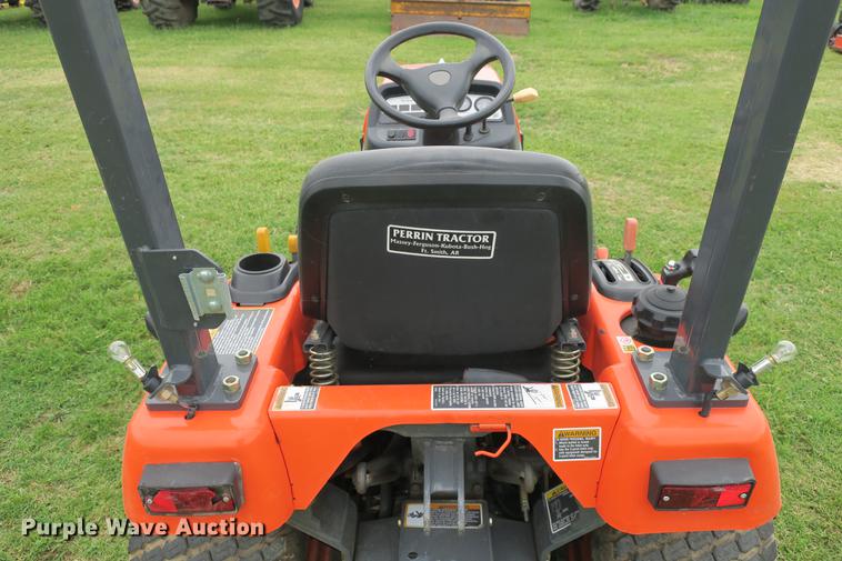 image for item EK9703 Kubota BX2200D tractor