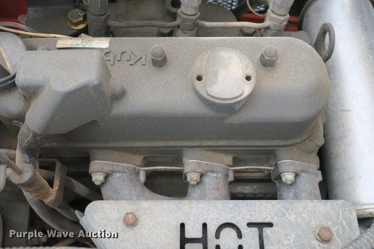 image for item EK9703 Kubota BX2200D tractor