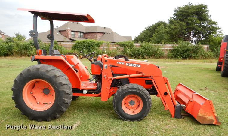 image for item EK9704 2006 Kubota MX5000 MFWD tractor