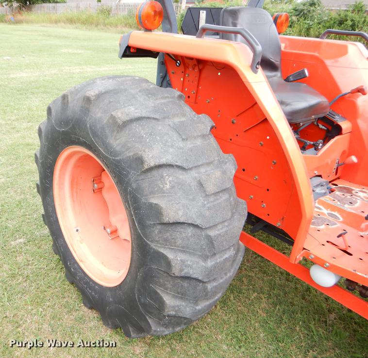 image for item EK9704 2006 Kubota MX5000 MFWD tractor