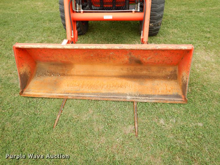 image for item EK9704 2006 Kubota MX5000 MFWD tractor