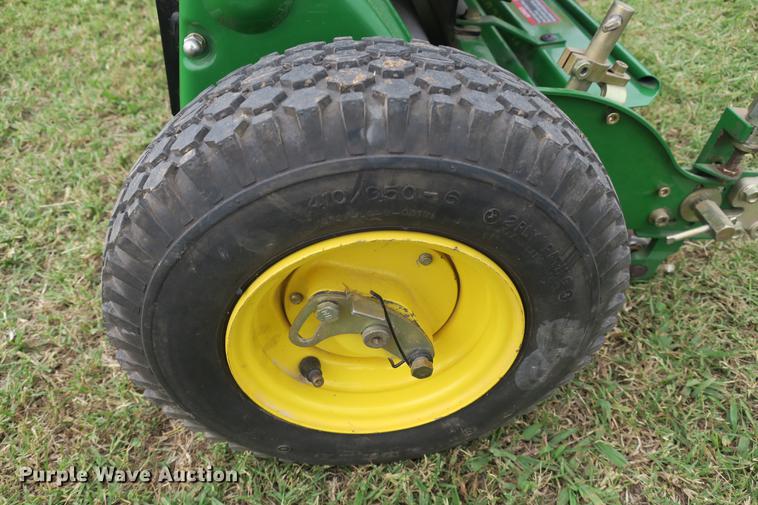 image for item EK9705 John Deere 220A greens mower