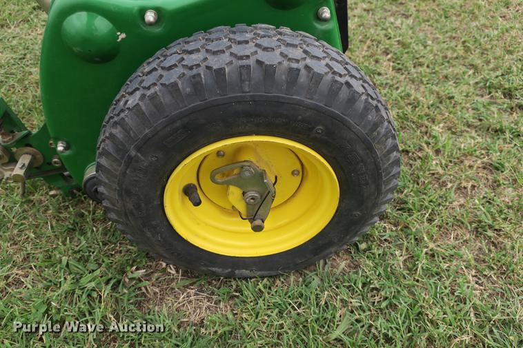 image for item EK9705 John Deere 220A greens mower