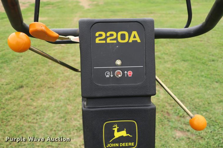 image for item EK9705 John Deere 220A greens mower