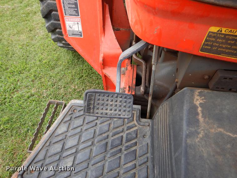 image for item EK9708 2002 Kubota M9000 MFWD Low Profile tractor