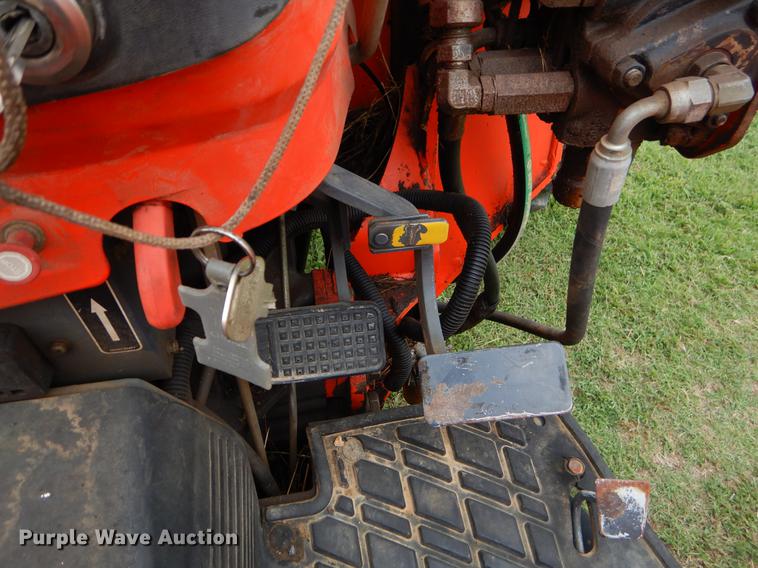 image for item EK9708 2002 Kubota M9000 MFWD Low Profile tractor