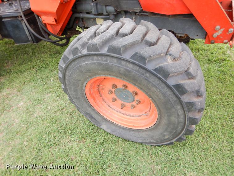 image for item EK9708 2002 Kubota M9000 MFWD Low Profile tractor