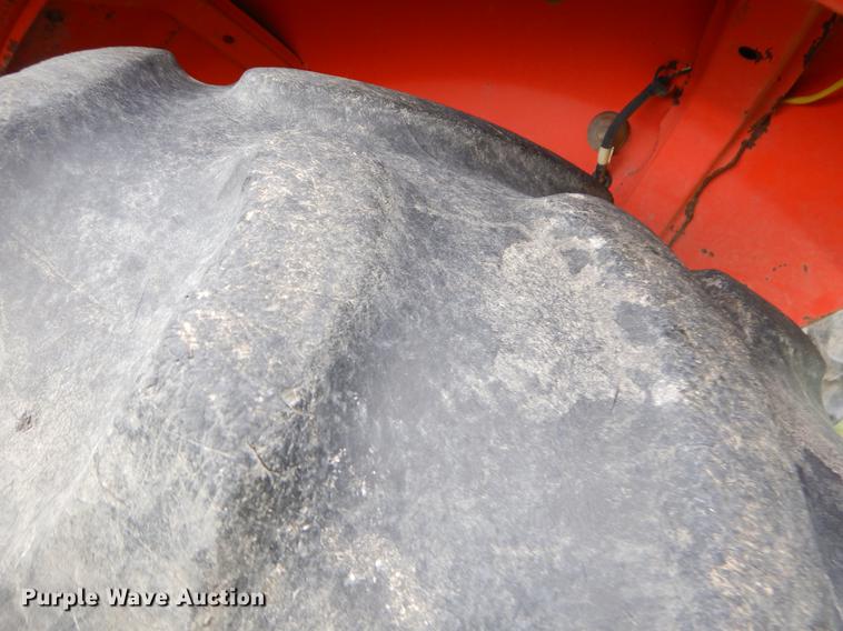 image for item EK9708 2002 Kubota M9000 MFWD Low Profile tractor