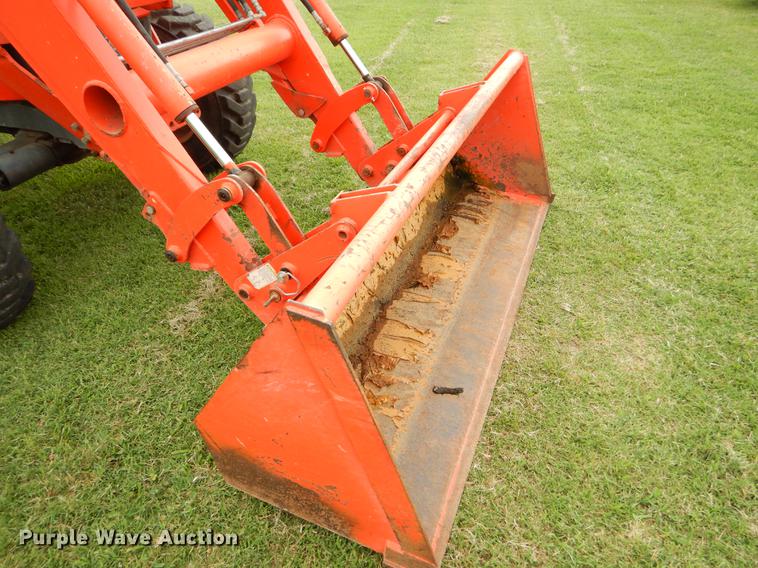 image for item EK9708 2002 Kubota M9000 MFWD Low Profile tractor