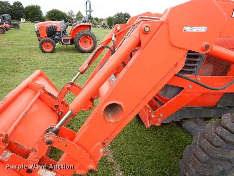 image for item EK9708 2002 Kubota M9000 MFWD Low Profile tractor