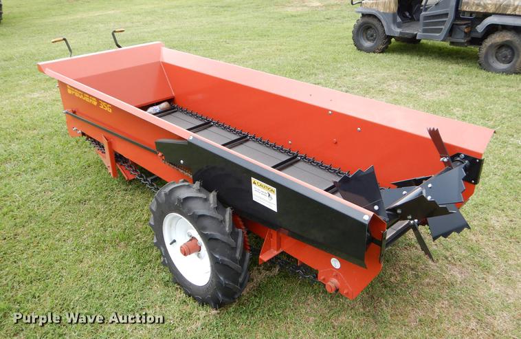 image for item EK9709 Pequea 35G manure spreader