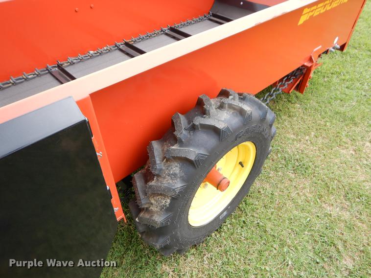 image for item EK9711 Pequea 50G manure spreader